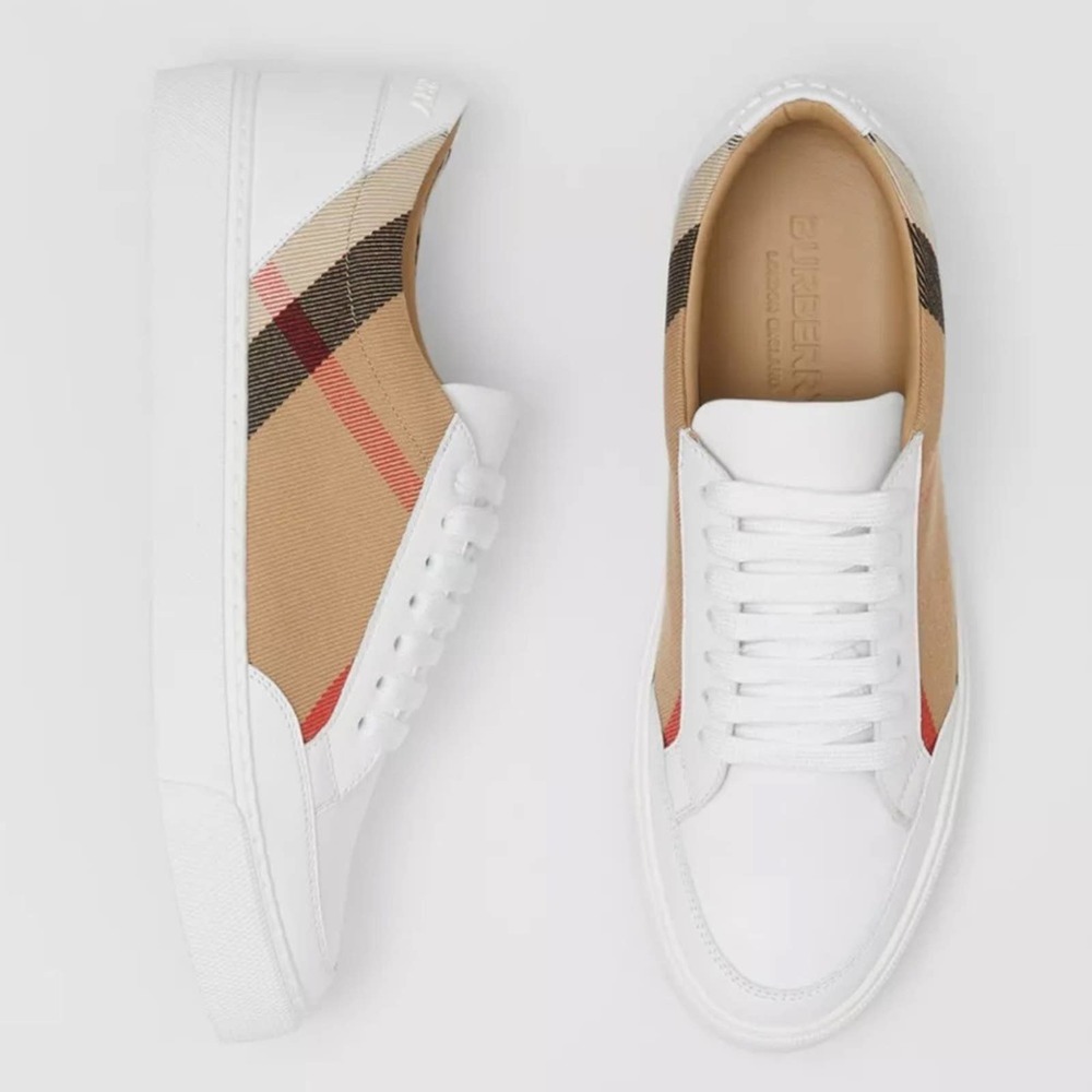 BURBERRY SNEAKERS - Picture 1 of 8